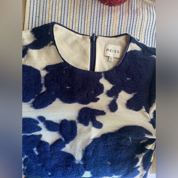 Reiss  Mini Dress Leila Size 6 Wool blended Navy & Cream Gold Floral - Picture 6 of 16